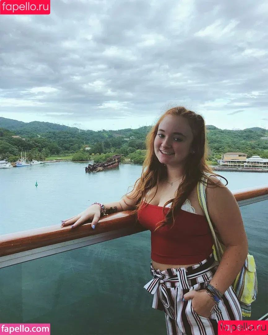 Kennedy Carter / https: / icarter / kennedy.carter Onlyfans Photo Gallery 