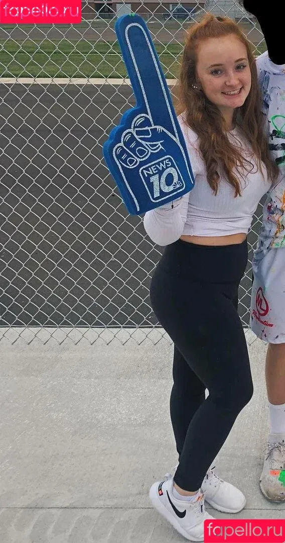 Kennedy Carter / https: / icarter / kennedy.carter Onlyfans Photo Gallery 