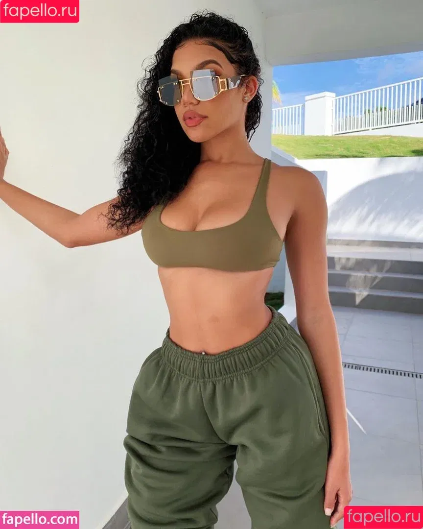 Tiona Fernan / tionafernan Onlyfans Photo Gallery 