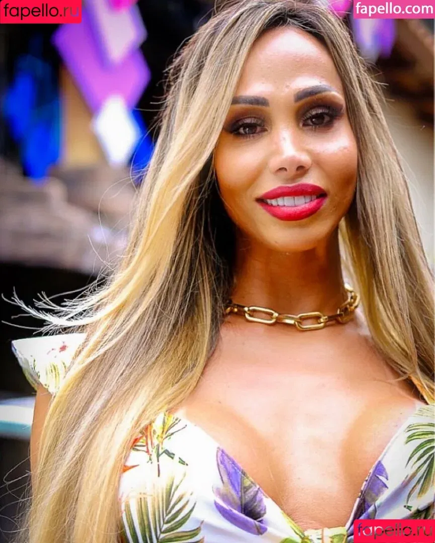 Agatha Ferraz / agathaferraz11 / agathaferraz2official / agathaferrazgyn Onlyfans Photo Gallery 