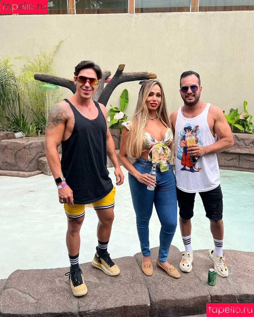 Agatha Ferraz / agathaferraz11 / agathaferraz2official / agathaferrazgyn Onlyfans Photo Gallery 