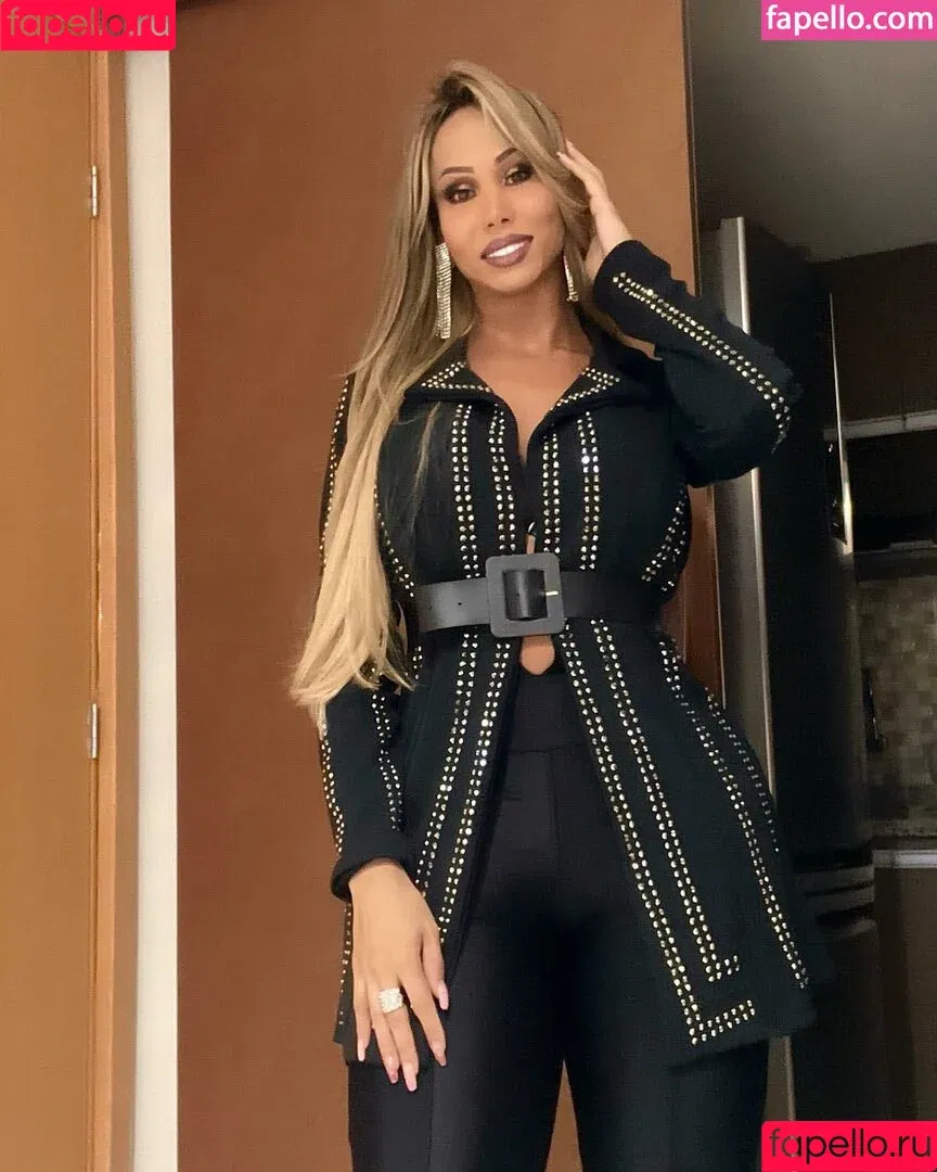 Agatha Ferraz / agathaferraz11 / agathaferraz2official / agathaferrazgyn Onlyfans Photo Gallery 