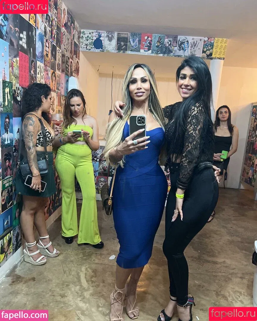 Agatha Ferraz / agathaferraz11 / agathaferraz2official / agathaferrazgyn Onlyfans Photo Gallery 