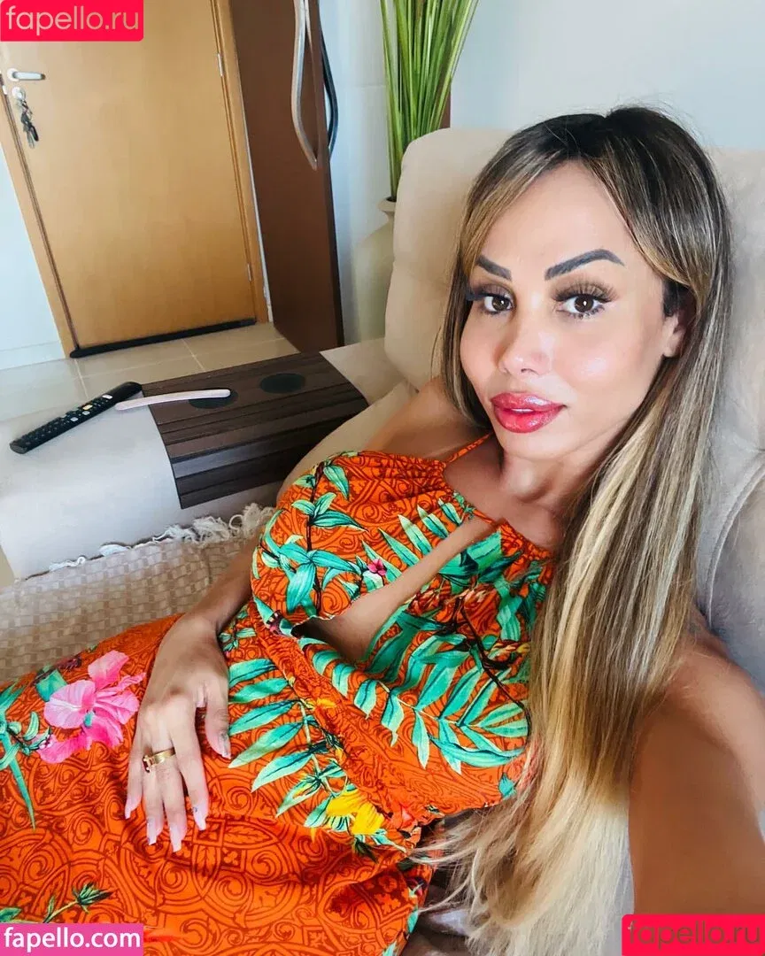 Agatha Ferraz / agathaferraz11 / agathaferraz2official / agathaferrazgyn Onlyfans Photo Gallery 
