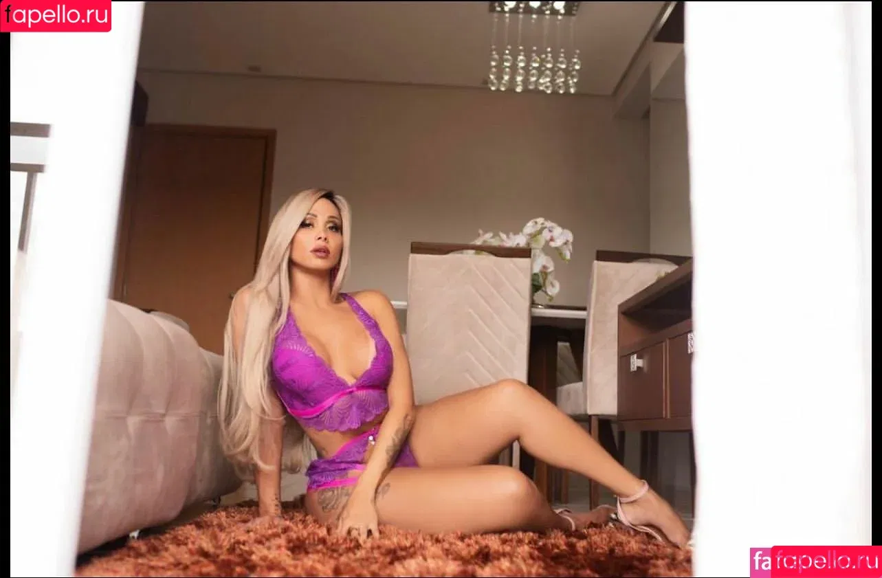 Agatha Ferraz / agathaferraz11 / agathaferraz2official / agathaferrazgyn Onlyfans Photo Gallery 