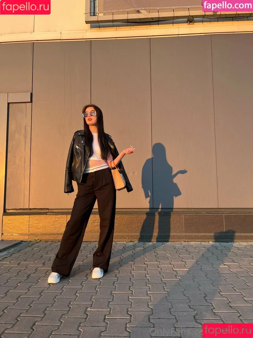 miia_aa / miiaaa._ Onlyfans Photo Gallery 