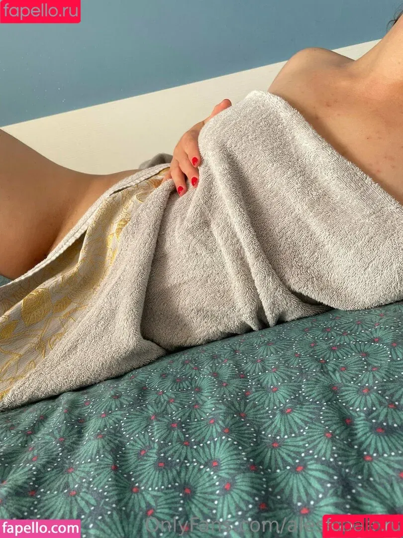 alessiaaa18 / alessiaaa188 Onlyfans Photo Gallery 