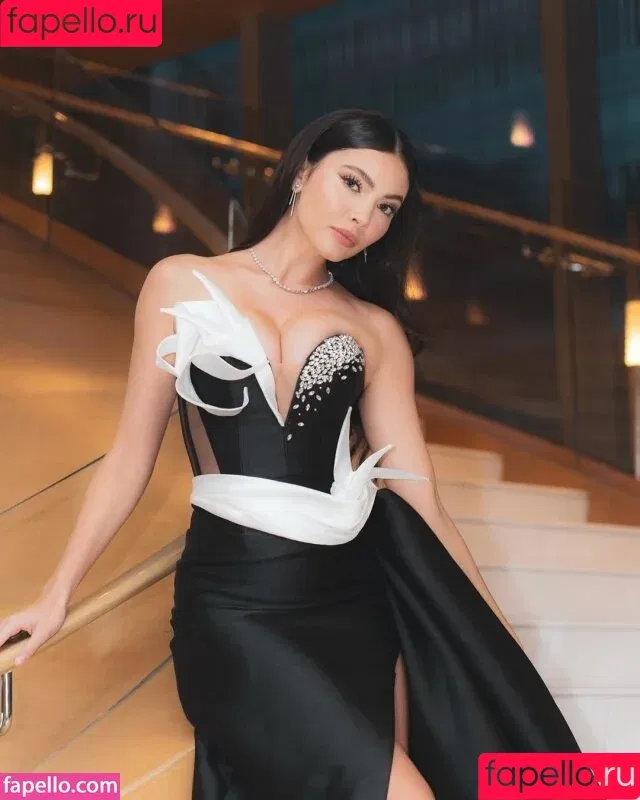 Maureen Montagne (Miss Globe 2021) / maureenmontagne Onlyfans Photo Gallery 