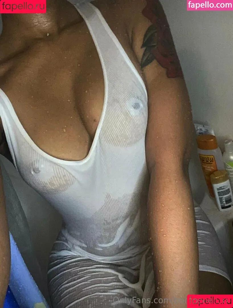 bombshell.xx / xx.bombshell Onlyfans Photo Gallery 