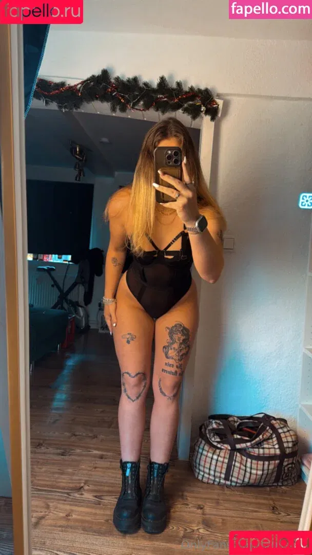 elli._.pierelli / ellipierelli / xpierelli Onlyfans Photo Gallery 