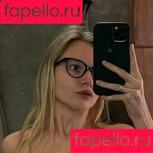 Zovimenyaannie / a.sobkoo Onlyfans Photo Gallery 