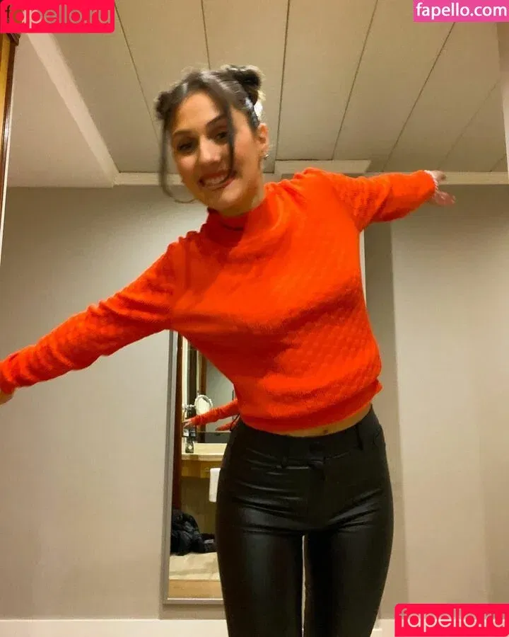 Sabela OT / aliceeee_watson / sabelamusic_ Onlyfans Photo Gallery 