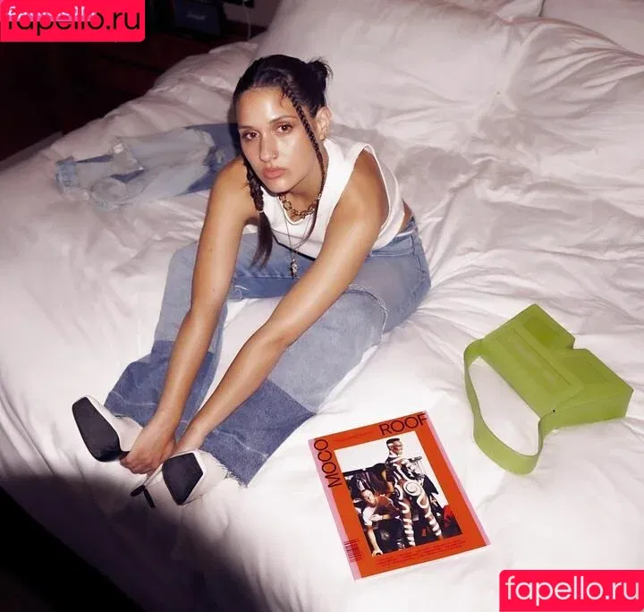 Sabela OT / aliceeee_watson / sabelamusic_ Onlyfans Photo Gallery 