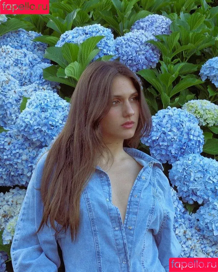 Sabela OT / aliceeee_watson / sabelamusic_ Onlyfans Photo Gallery 