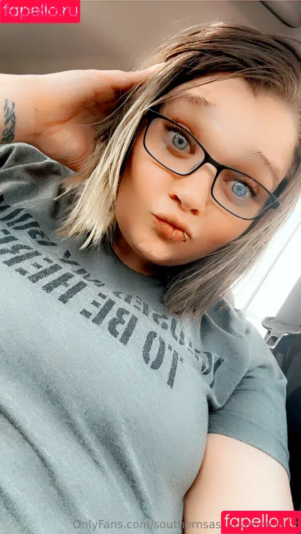 southernchick0009 / southernsassygamerchick Onlyfans Photo Gallery 