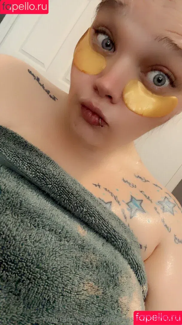 southernchick0009 / southernsassygamerchick Onlyfans Photo Gallery 