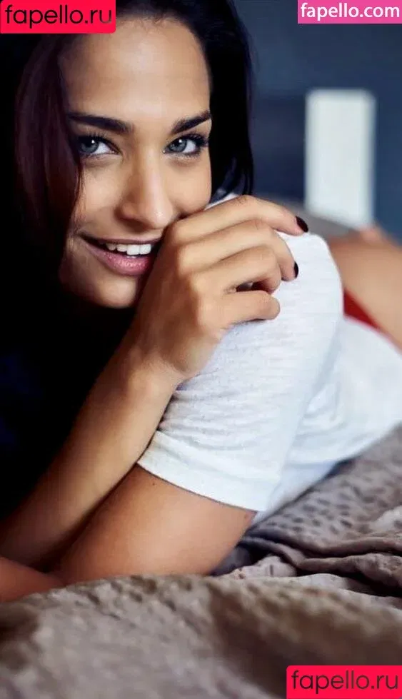 Amira Pocher / amirapocher Onlyfans Photo Gallery 