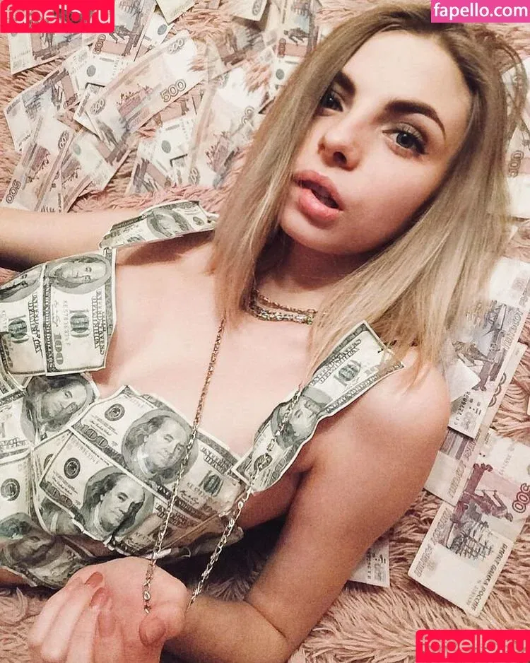 Busya18plus / busya18 Onlyfans Photo Gallery 