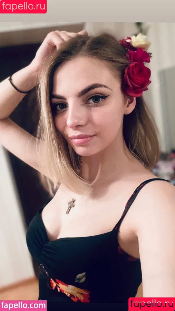 Busya18plus / busya18 Onlyfans Photo Gallery 