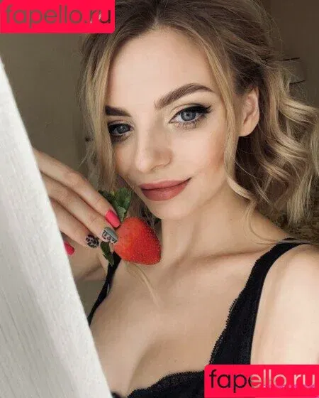 Busya18plus / busya18 Onlyfans Photo Gallery 