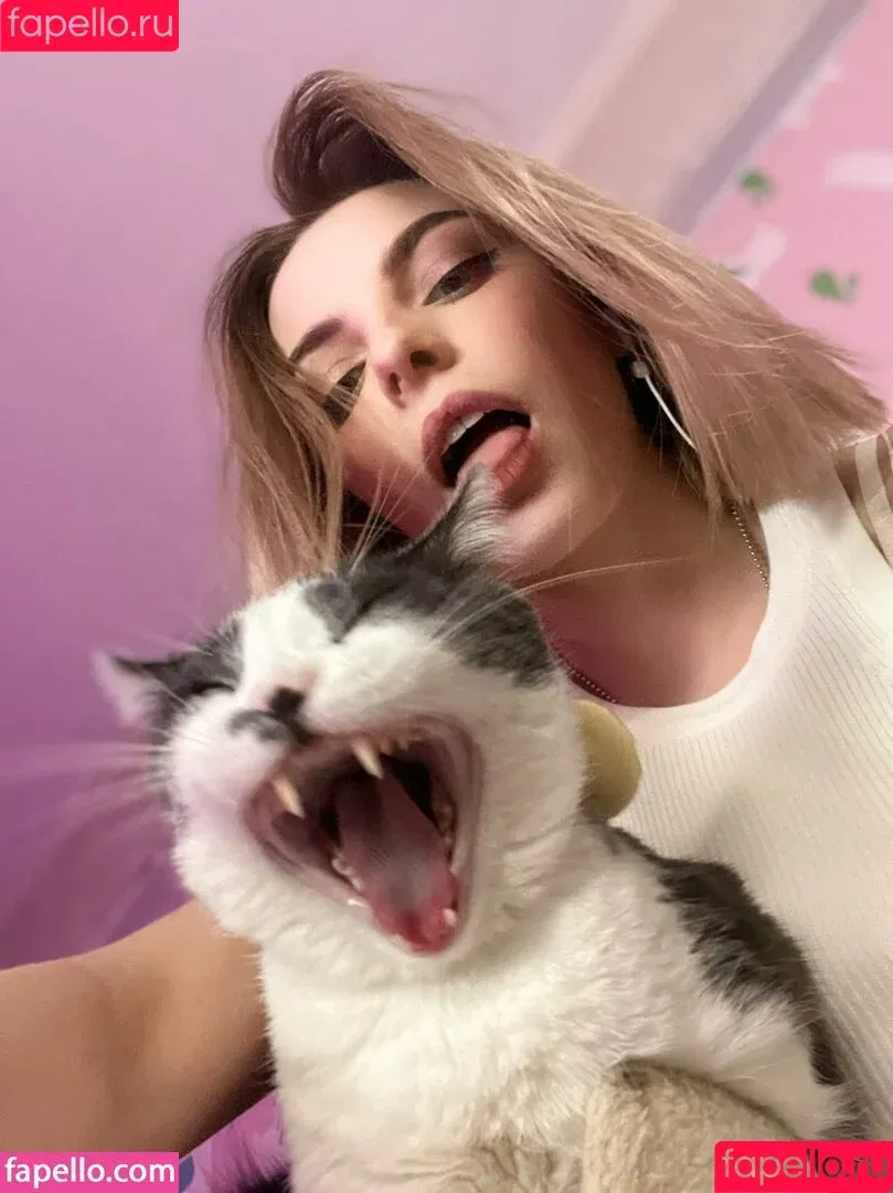 Busya18plus / busya18 Onlyfans Photo Gallery 