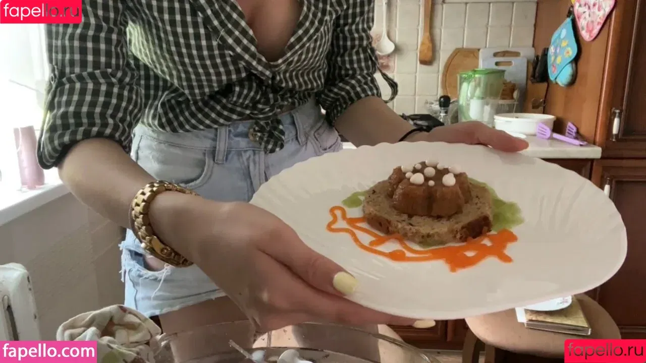 Busya18plus / busya18 Onlyfans Photo Gallery 