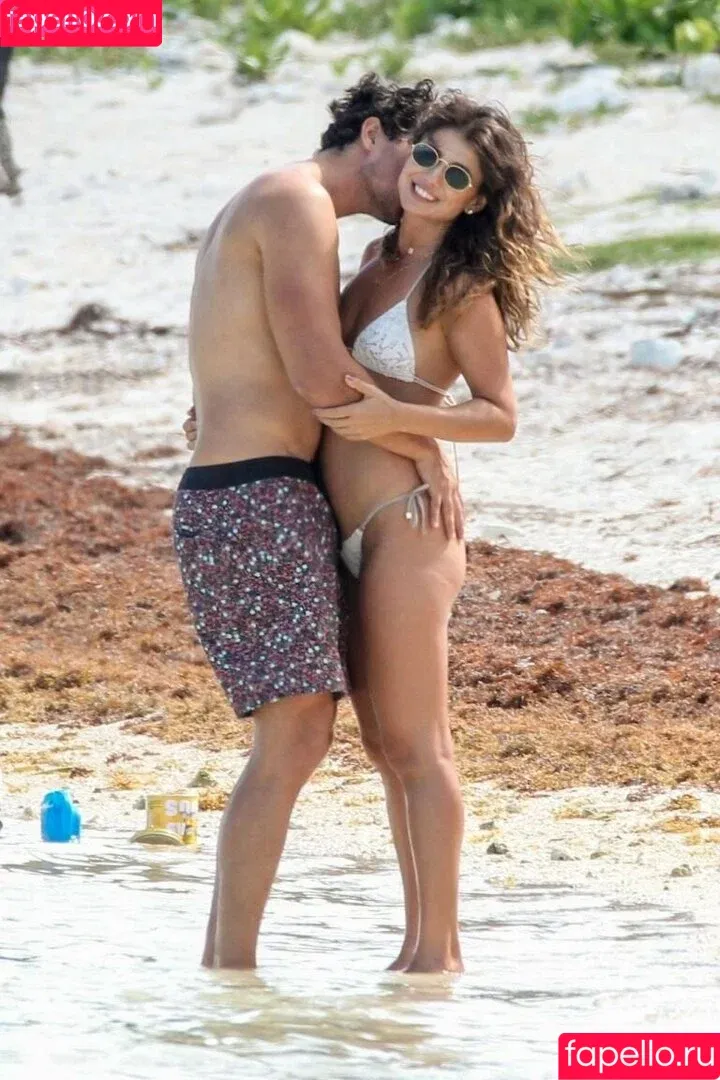 Cantora / Paula Fernandes / paulafernandes Onlyfans Photo Gallery 