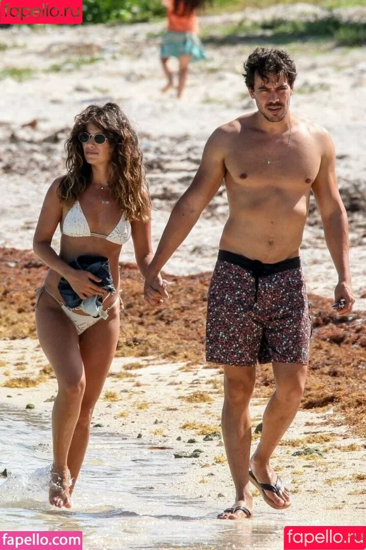 Cantora / Paula Fernandes / paulafernandes Onlyfans Photo Gallery 