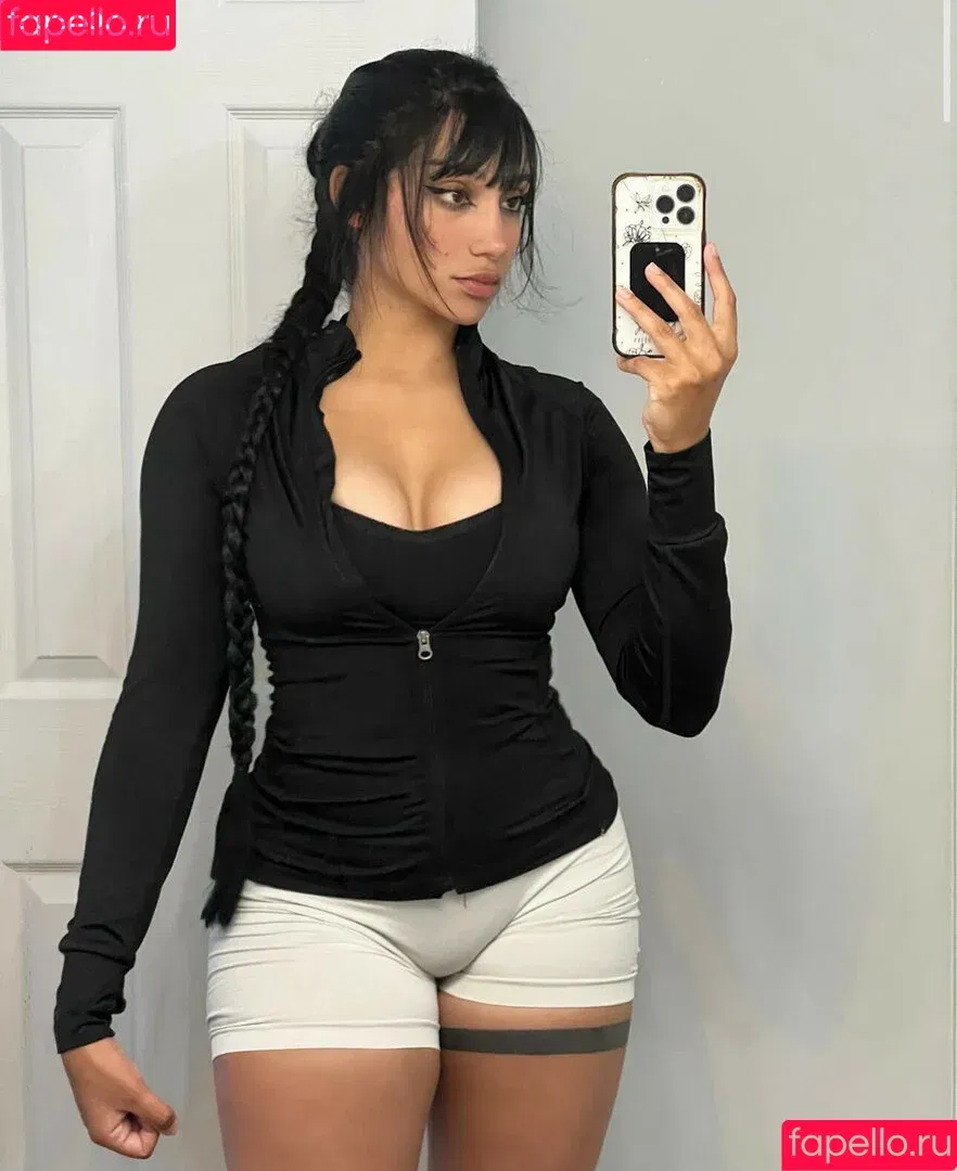 xanelle / xxubell Onlyfans Photo Gallery 