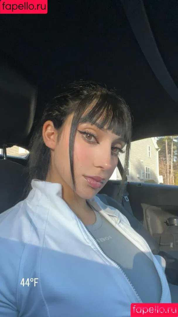 xanelle / xxubell Onlyfans Photo Gallery 