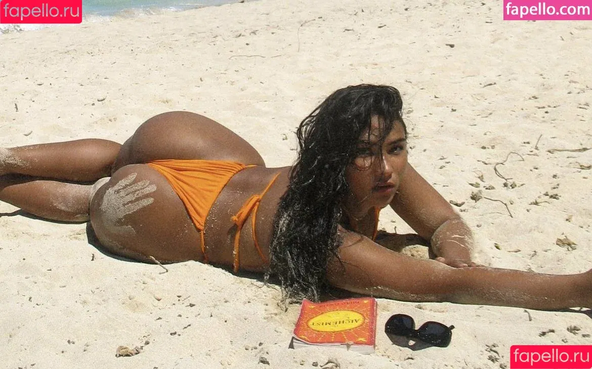 Sienna Mae / sienna mae gomez / sienna.mae / siennamaegomez Onlyfans Photo Gallery 