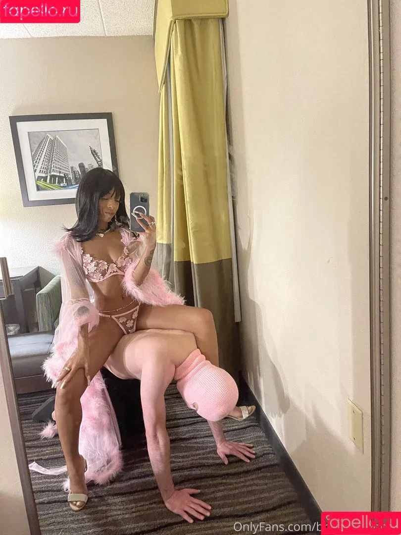 Briabackwoods / briabnbackwoods Onlyfans Photo Gallery 