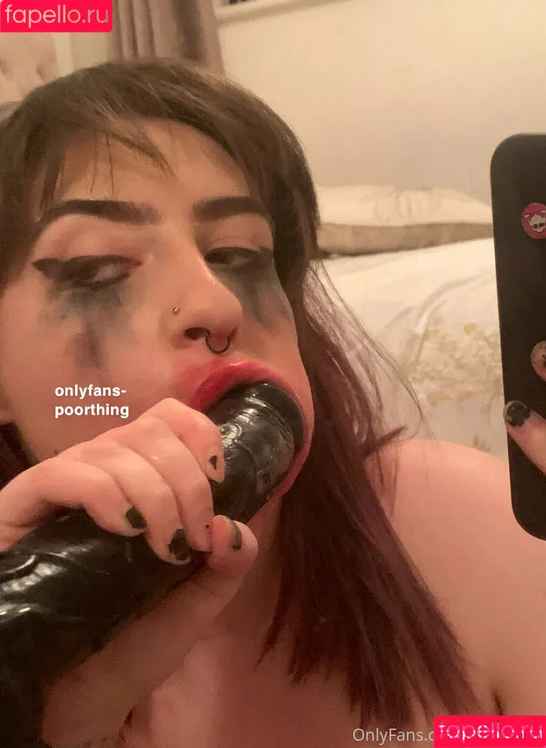 poorthing / poorthingsfilm Onlyfans Photo Gallery 