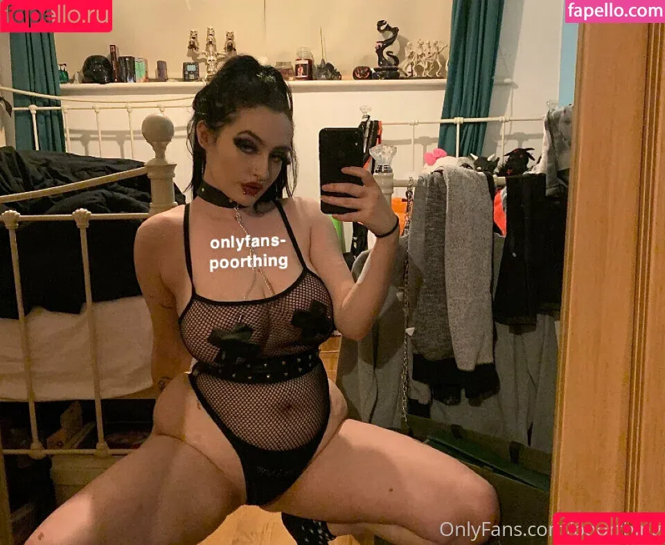 poorthing / poorthingsfilm Onlyfans Photo Gallery 