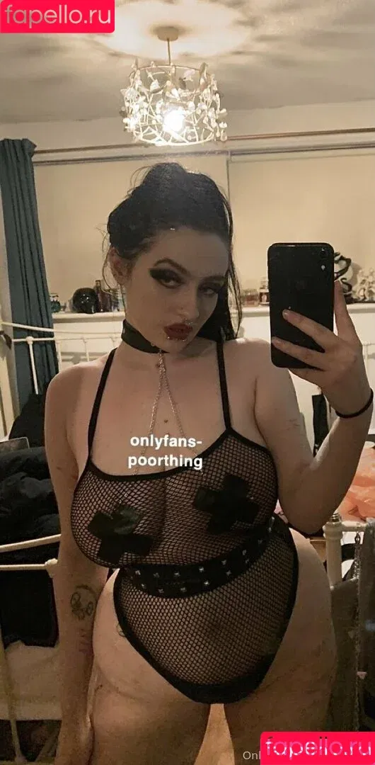 poorthing / poorthingsfilm Onlyfans Photo Gallery 