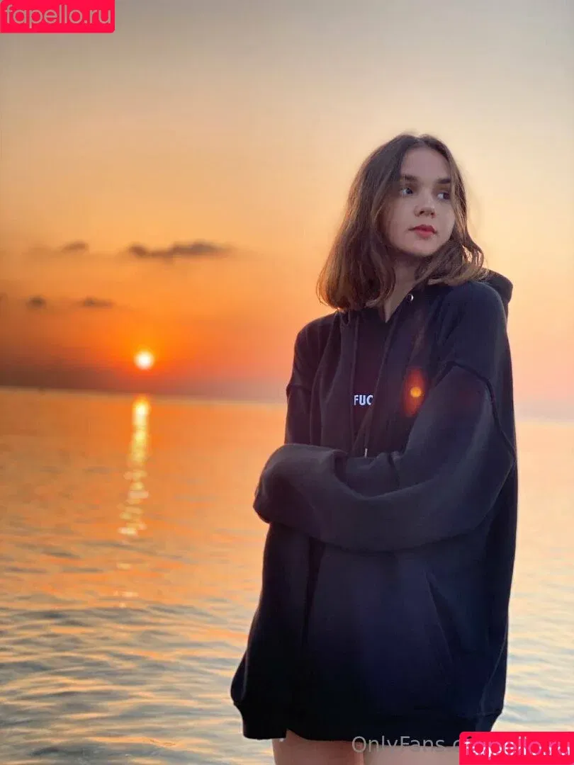 llily.18 / llily18 Onlyfans Photo Gallery 