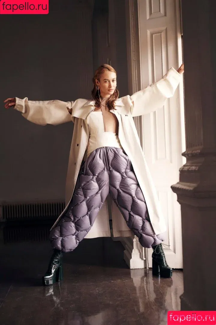 Olga Kurylenko / OlyaKurylenko / olgakurylenkoofficial / Ольга Куриленко Onlyfans Photo Gallery 