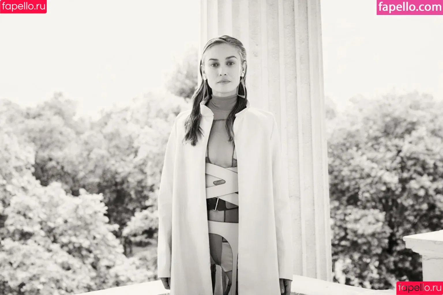 Olga Kurylenko / OlyaKurylenko / olgakurylenkoofficial / Ольга Куриленко Onlyfans Photo Gallery 