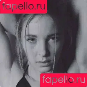 Nikki Van Deventer / nirva_nique / thenakidlady Onlyfans Photo Gallery 