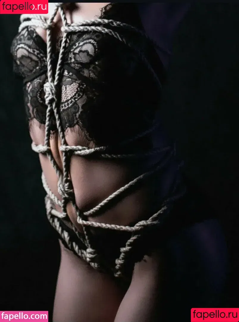 Nikki Van Deventer / nirva_nique / thenakidlady Onlyfans Photo Gallery 