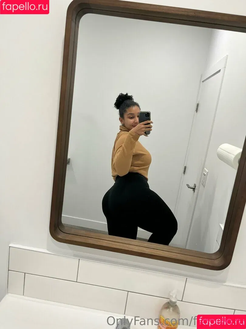 Violetfirelove / fireviolet / violet_fire_ / violetfire Onlyfans Photo Gallery 