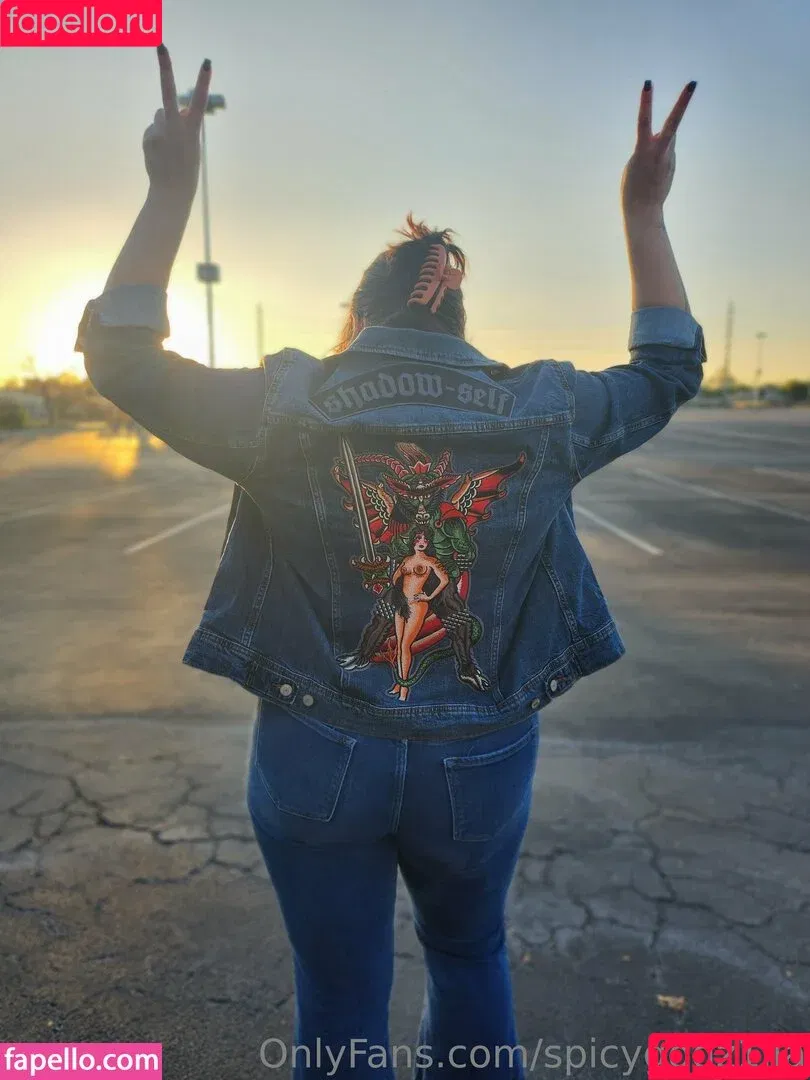 adventures_of_a_polo_pony / thespicyorange Onlyfans Photo Gallery 