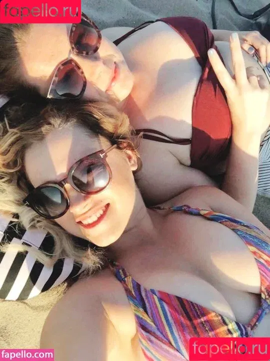 Eliza Taylor / elizajaneface Onlyfans Photo Gallery 