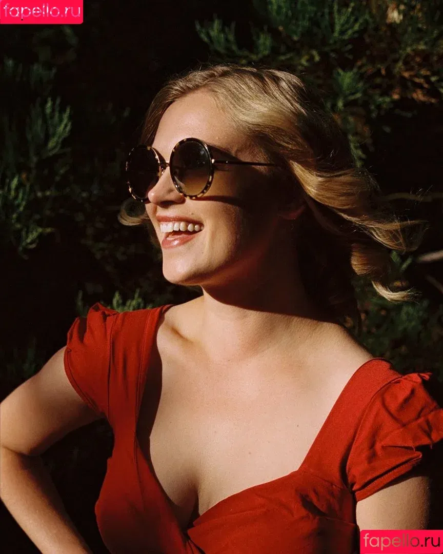 Eliza Taylor / elizajaneface Onlyfans Photo Gallery 