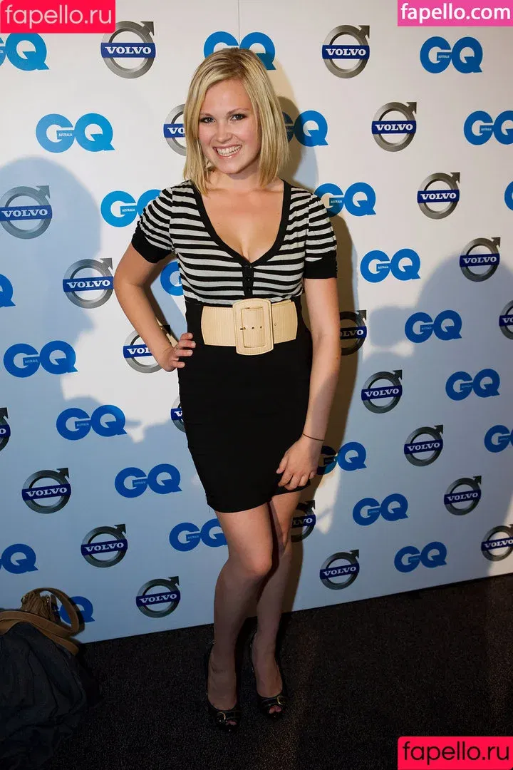 Eliza Taylor / elizajaneface Onlyfans Photo Gallery 