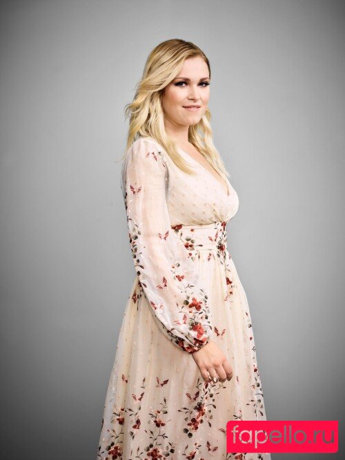 Eliza Taylor Nude Onlyfans Photo 39