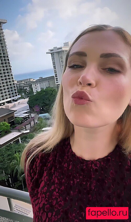 Eliza Taylor Nude Onlyfans Photo 30