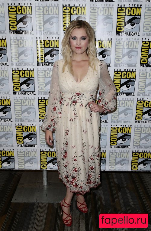 Eliza Taylor Nude Onlyfans Photo 13