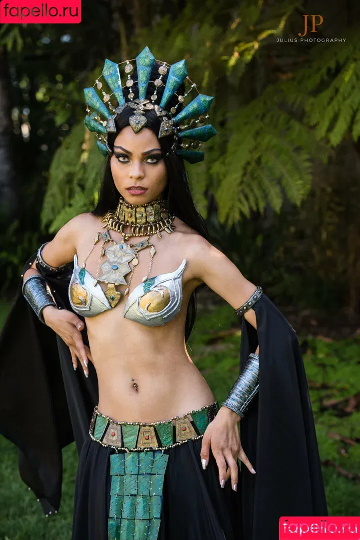 saramoni / saramonicosplay Onlyfans Photo Gallery 