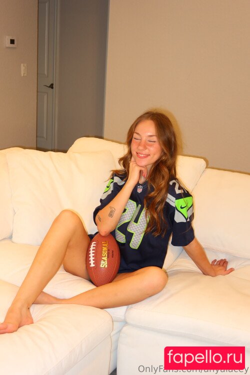 Anya Truax Nude Onlyfans Photo 48
